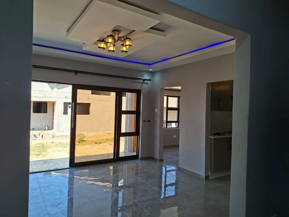3 Bedroom Flat & Apartment