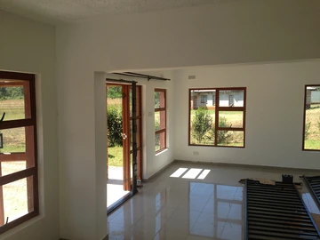 3 Bedroom Flat & Apartment