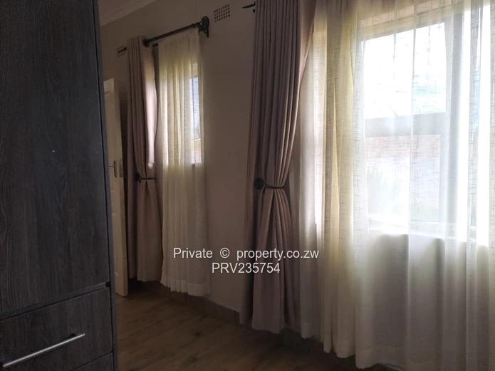 House to let (Sole Mandate)