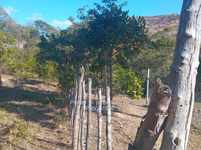 2-Acre Domboshawa Stand - Bushveld & Valley Views