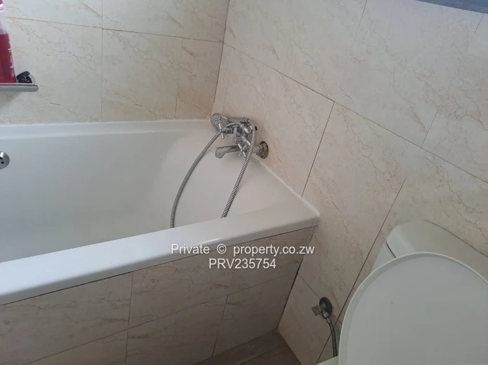 House to let (Sole Mandate)