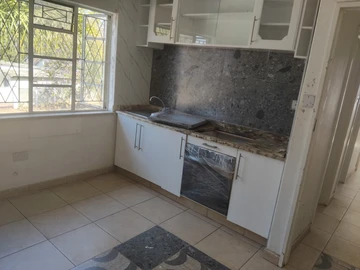 3 Bedroom Flat & Apartment
