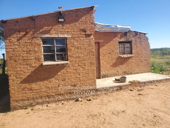 2 options available is a 5ha MARONDERA FARM PLOTS  FOR SALE and 2.Nyazura Farm 51ha size (Sole Mandate)