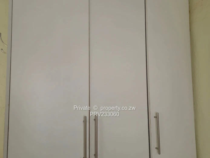 Neat detached bedsitter/flatlet to let in Avondale West 