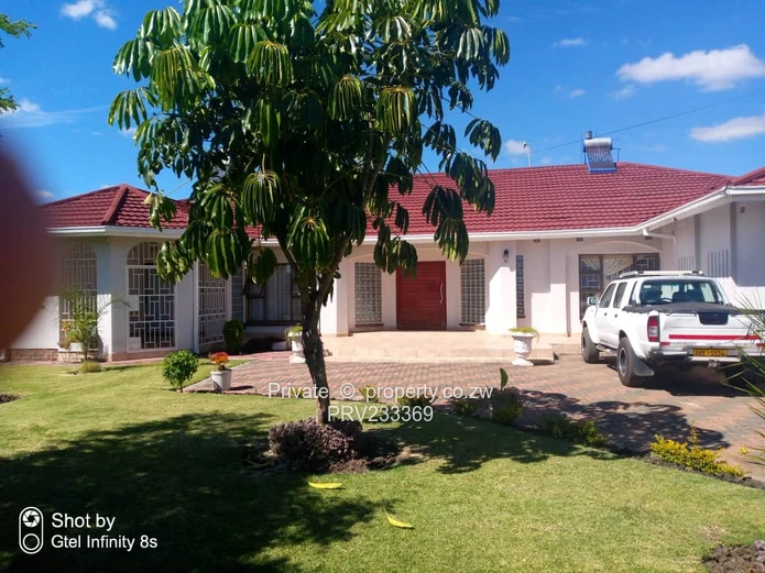 3 Bedroomed house to let