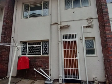 2 Bedroom Garden Flat