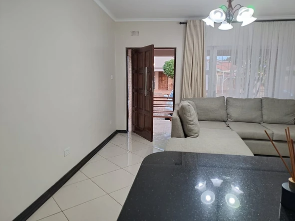 2 Bedroom Garden Flat