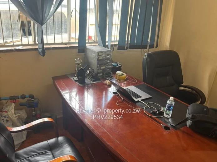 Factory Bay / Warehouse for Rental - $1,250 (Sole Mandate)