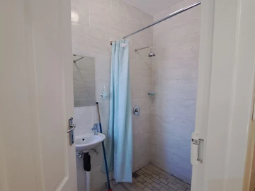 3 Bedroom Garden Flat