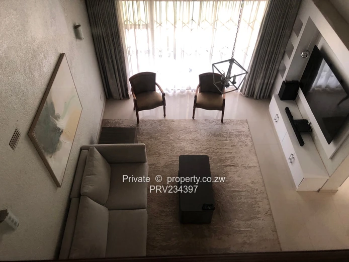 Beautifully Renovated Highlands Townhouse (With Modern Finishings) (Sole Mandate)