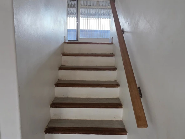 2 Bedroom Flat & Apartment