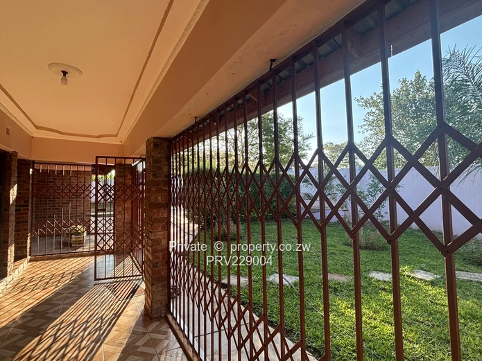 Chinhoyi Property For Rent!!!