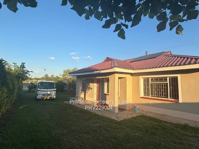 Chinhoyi Property For Rent!!!