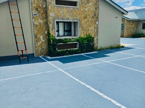 3 Bedroom Garden Flat