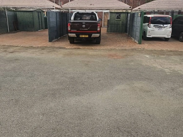 2 Bedroom Flat & Apartment