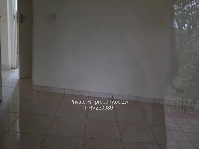 Self contained 2 bedroomed cottage available in Greystone Park