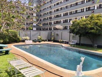 2 Bedroom Flat & Apartment