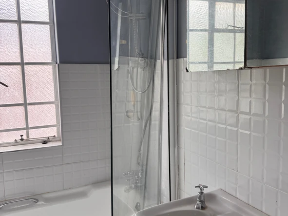 4 Bedroom Garden Flat