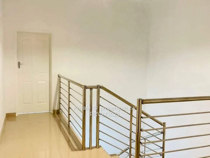 Neat newly built duplex cluster home to let 