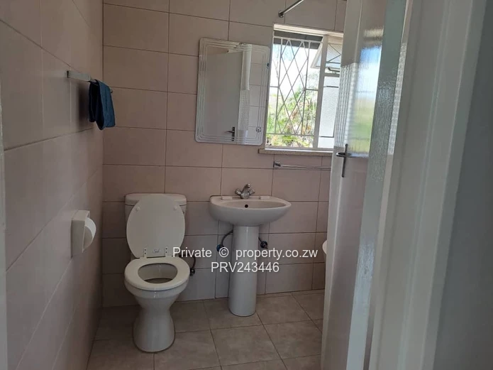 Neat 2 bed duplex garden flat for Rent