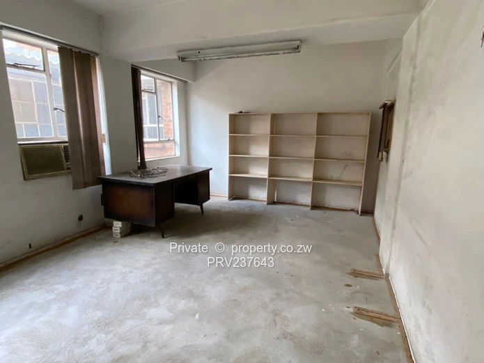 Thorngrove Warehouse/Workshop and Rooms Available (Sole Mandate)