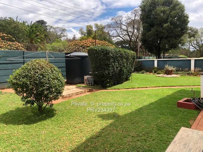 Beautifully Renovated Highlands Townhouse (With Modern Finishings) (Sole Mandate)