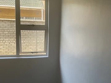 2 Bedroom Flat & Apartment