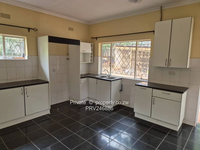 Greendale North - 4-bed Family Home
