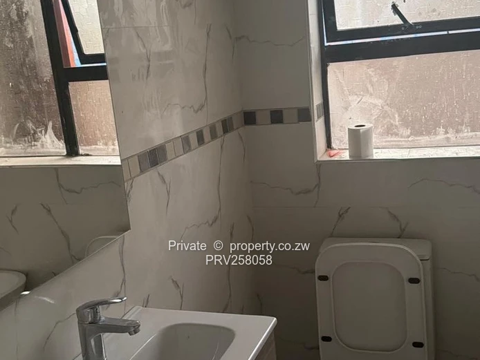 Newly built modern house to let immediately 