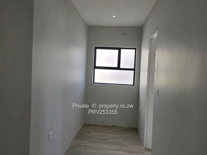 Spacious 2-Bedroom Unit for Rent - Arlington East