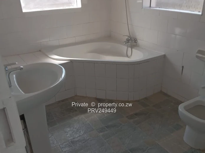 3-Bed House for immediate occupation