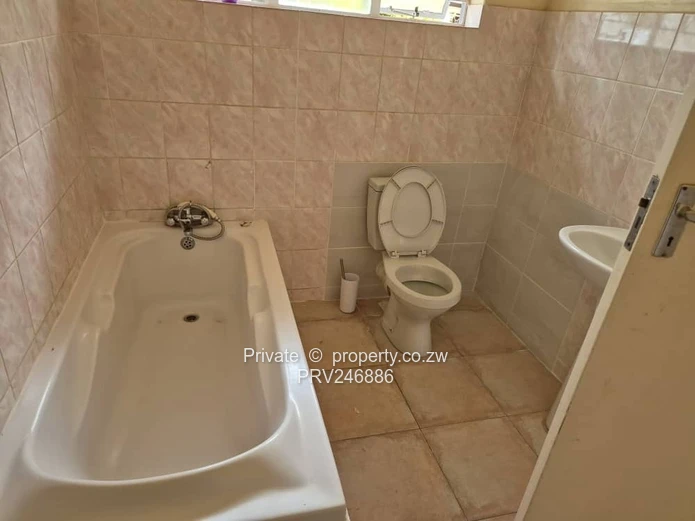 Greendale North - 4-bed Family Home