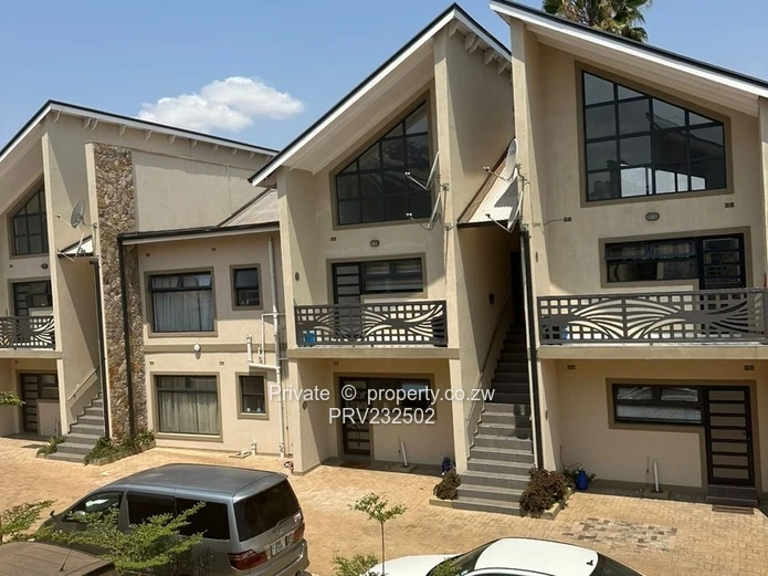 Townhouse for Rental in Avondale.