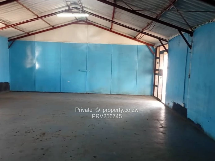 80+ sqm Warehouse / Shop Unit to Let – Facing Service Station Forecourt