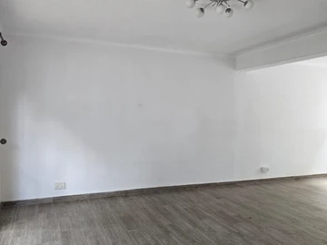 2 Bedroom Flat & Apartment