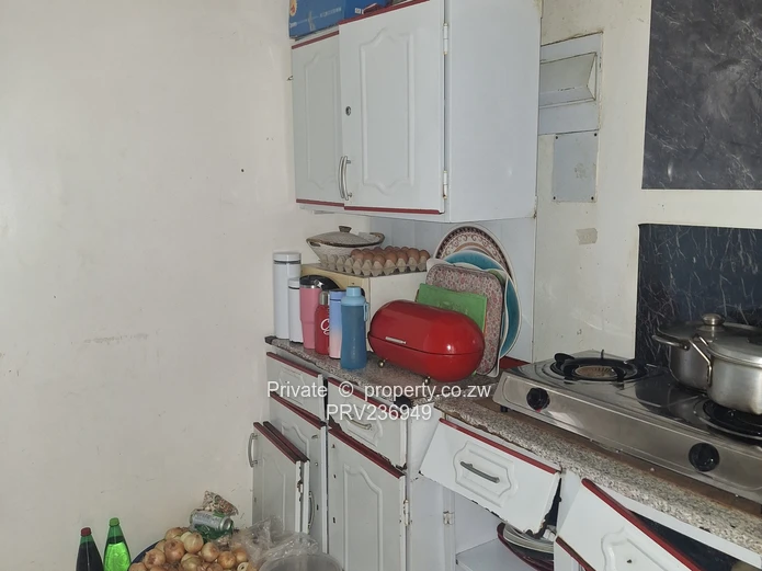 2 bed flat available 