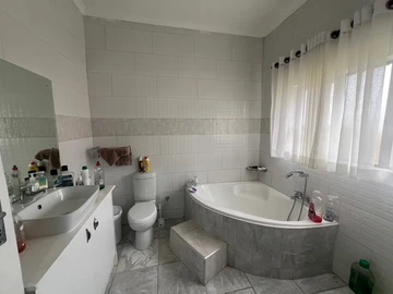 3 Bedroom Garden Flat