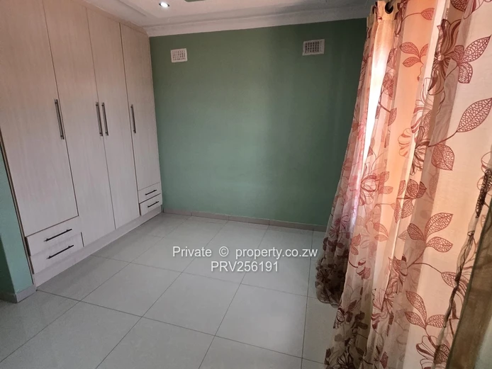 Full house to rent Dzivarasekwa extension