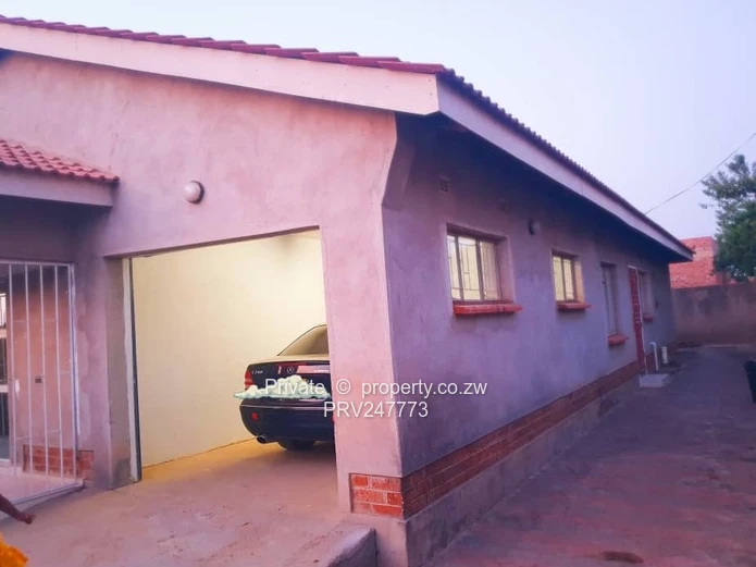 Spacious 4-Bedroom Family Home in Damofalls