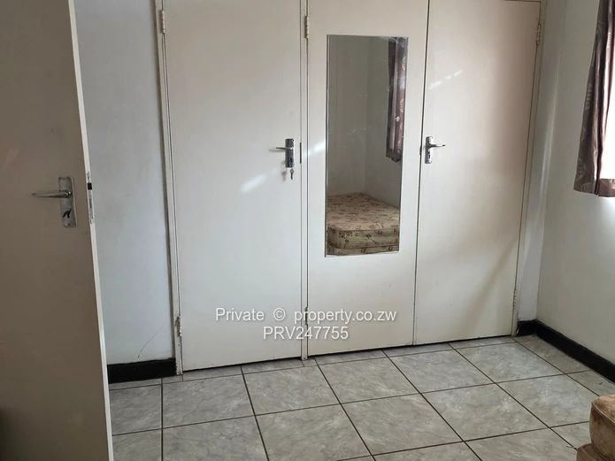 Spacious 2 bedroom apartment near Greenwood Park