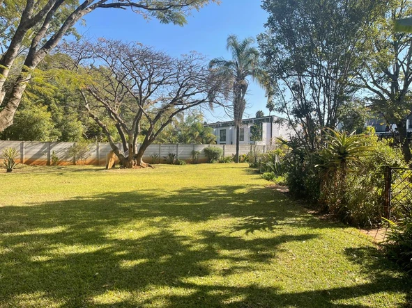 2 Bedroom Flat & Apartment