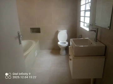 3 Bedroom Flat & Apartment