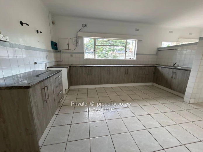 3 Bedroomed House in New Alexandra Park for Rent