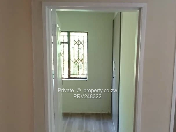 Compact 3-Bedroom Cottage to Rent – Emerald Hill