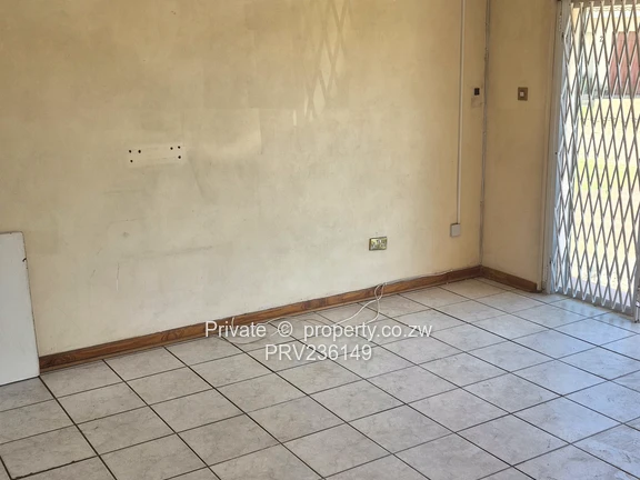 3 Bed Flat to Let, Meyrick Park (Sole Mandate)