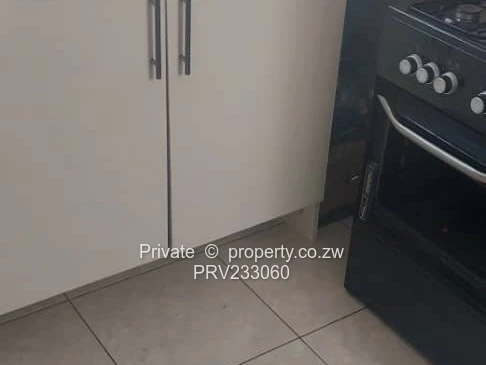 Neat detached bedsitter/flatlet to let in Avondale West 