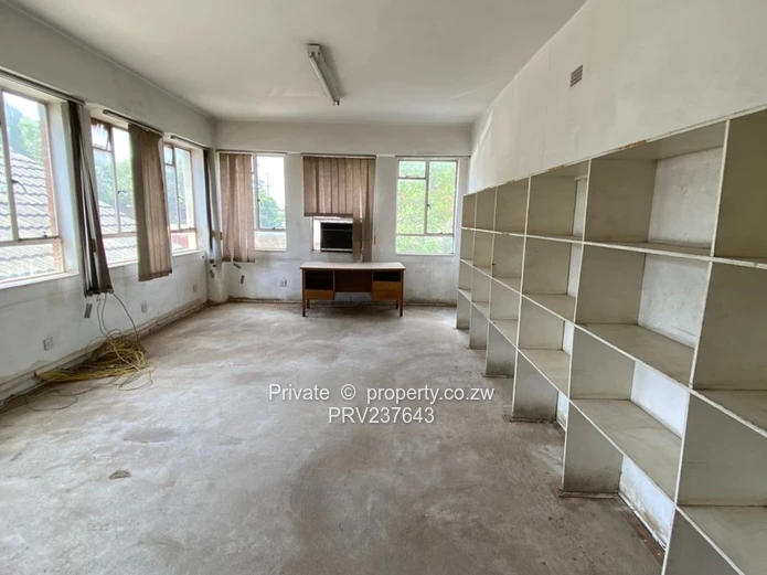 Thorngrove Warehouse/Workshop and Rooms Available (Sole Mandate)