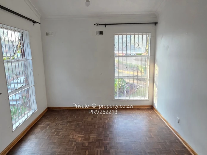Fully Renovated 2-Bedroom Garden Flat to Rent in Greystone Park – Tranquil Living Among  Trees