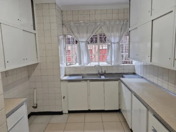 3 Bedroom Garden Flat