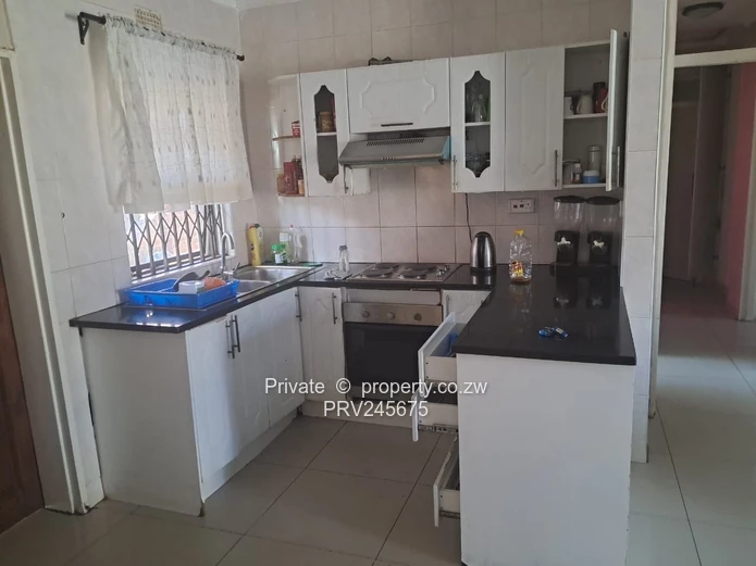 3 bed Garden flat Available for renting Prospect Waterfalls